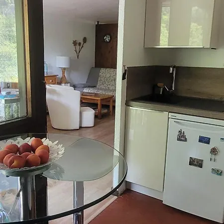 Grand Pres Gaillands Apartament *